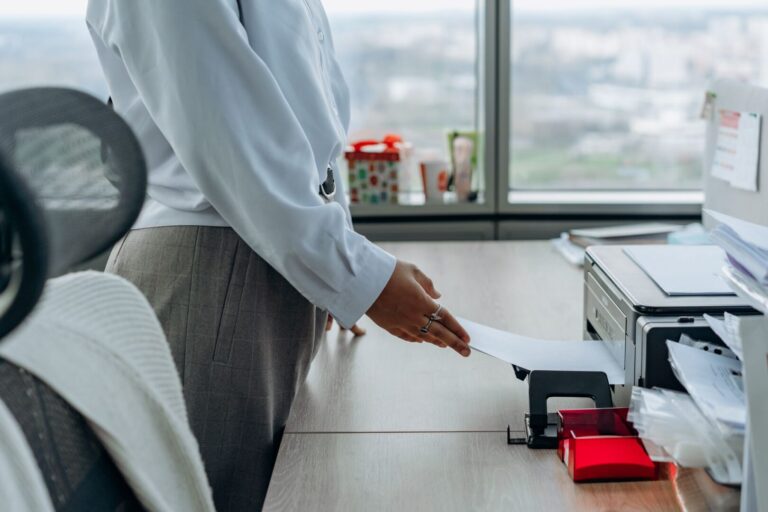 automatización de procesos en pymes en una oficina moderna